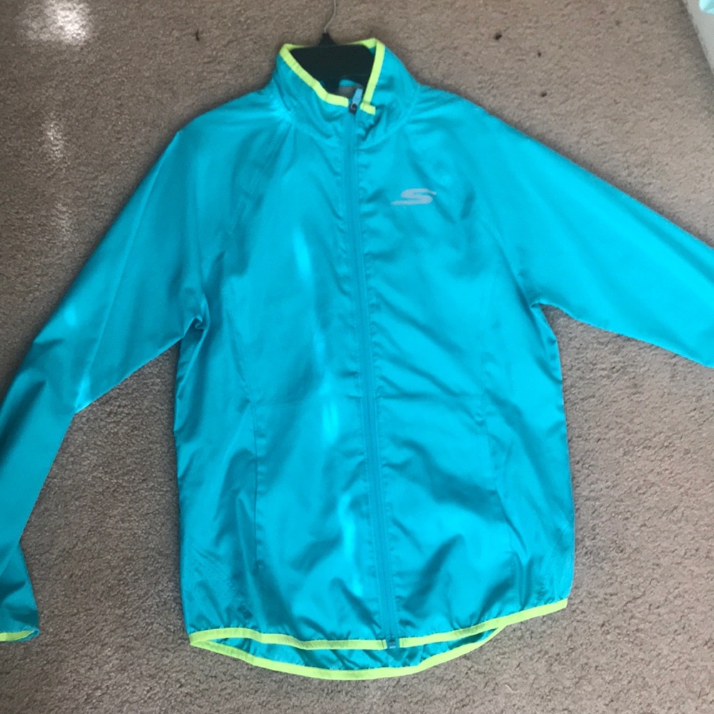 Light windbreaker